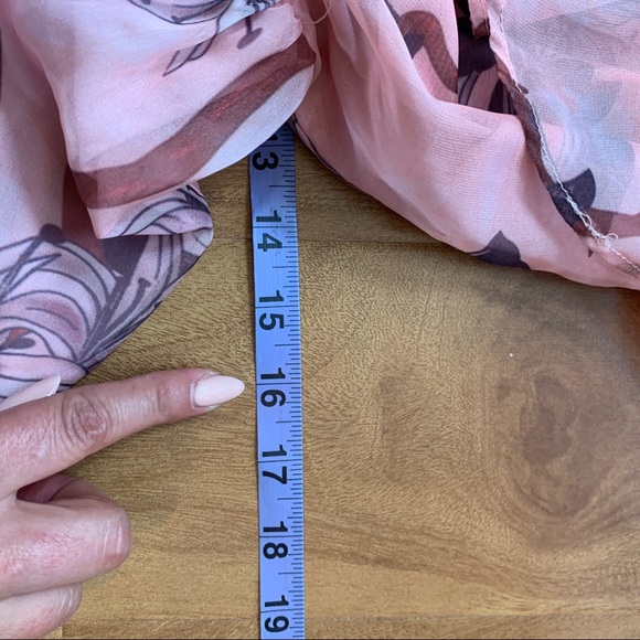 BNWT L’Atiste by Amy’ Beautiful Pink Floral Print & Butterfly Gown Size Small - Picture 8 of 9